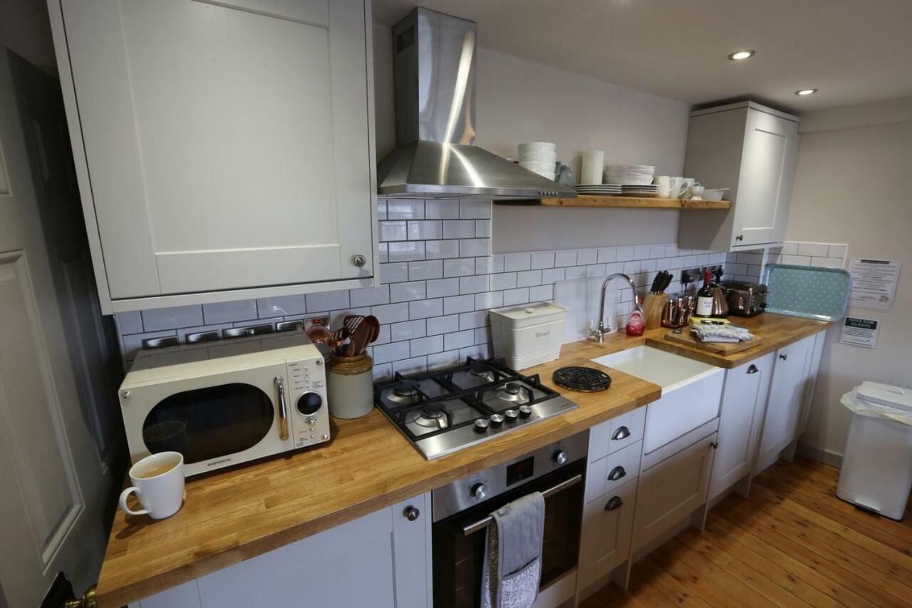 Monmouth House Apartments, Lyme Regis Old Town, Dog Friendly, Parking Eksteriør billede